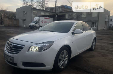 Седан Opel Insignia 2011 в Ужгороде