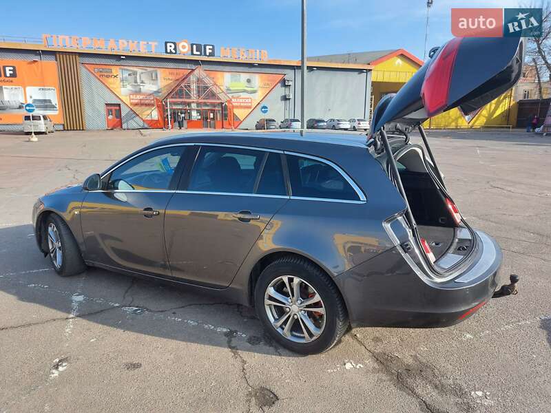 Універсал Opel Insignia 2010 в Житомирі