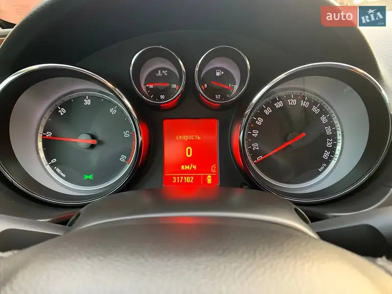 Opel Insignia 2011