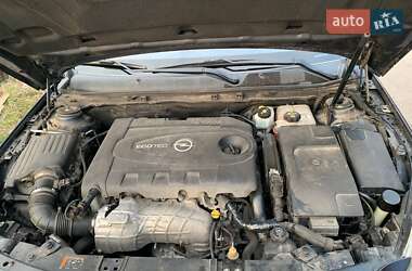 Универсал Opel Insignia 2011 в 