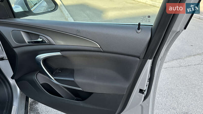 Універсал Opel Insignia 2009 в Дніпрі