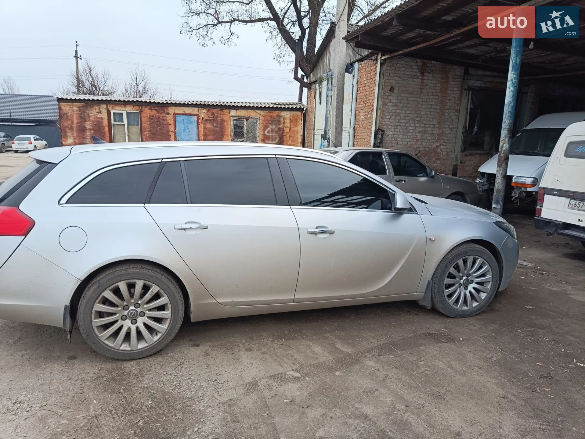 2010 Opel Insignia - мініатюра 3