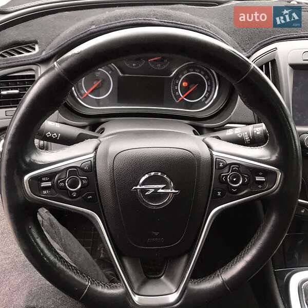 Універсал Opel Insignia 2015 в Бережанах