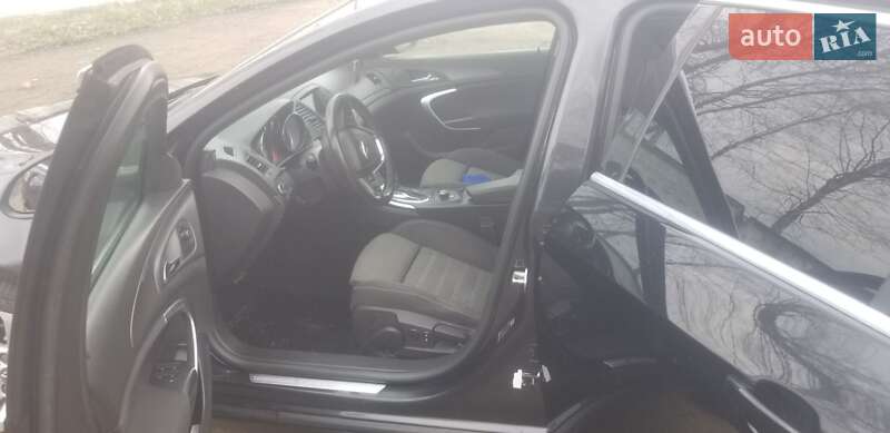 Универсал Opel Insignia 2011 в Новояворовске