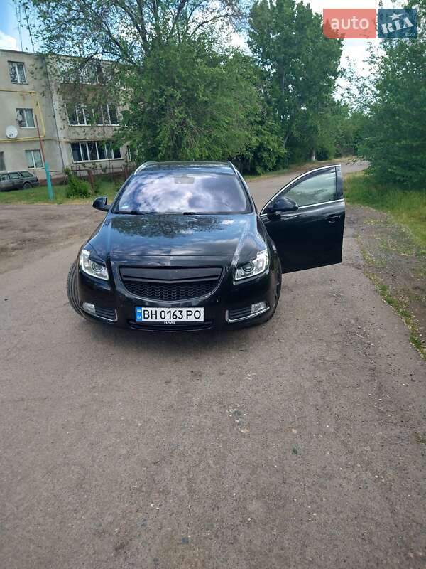 Универсал Opel Insignia 2013 в Ивановке