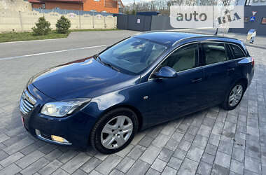 Універсал Opel Insignia 2011 в Луцьку