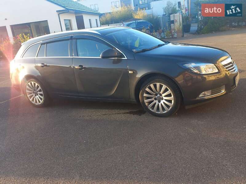 Универсал Opel Insignia 2013 в Николаеве