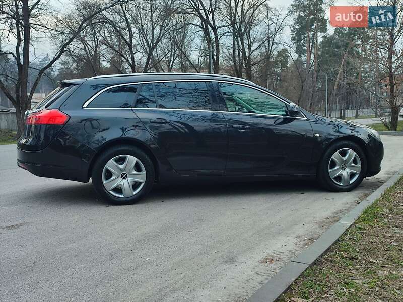 Универсал Opel Insignia 2010 в Черкассах