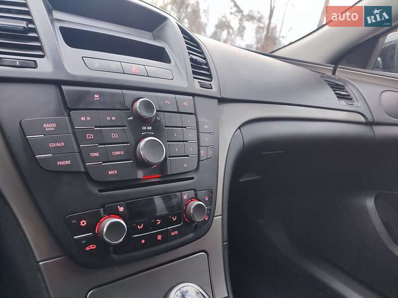 Универсал Opel Insignia 2010 в Черкассах