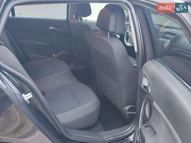 Универсал Opel Insignia 2010 в Черкассах