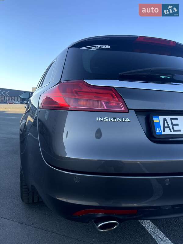 Універсал Opel Insignia 2010 в Дніпрі