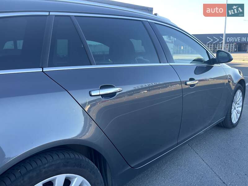 Універсал Opel Insignia 2010 в Дніпрі