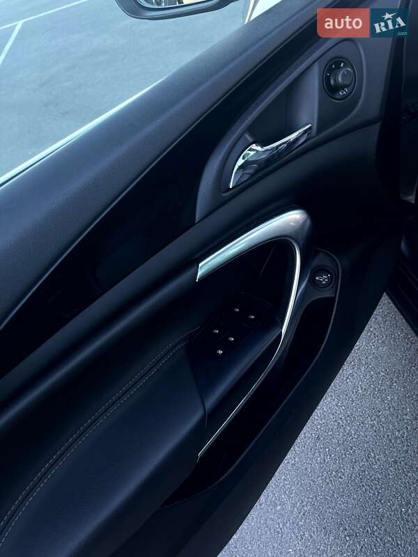 Універсал Opel Insignia 2010 в Дніпрі