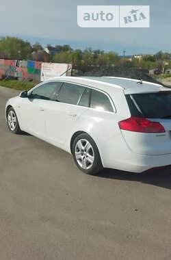 Универсал Opel Insignia 2011 в Горохове