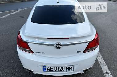 Седан Opel Insignia 2010 в Днепре