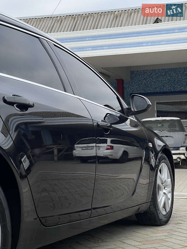 Універсал Opel Insignia 2013 в Мукачевому