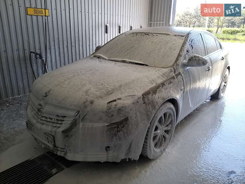 Седан Opel Insignia 2015 в Києві