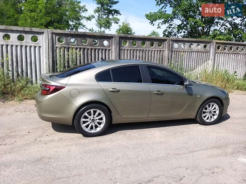 Седан Opel Insignia 2015 в Києві