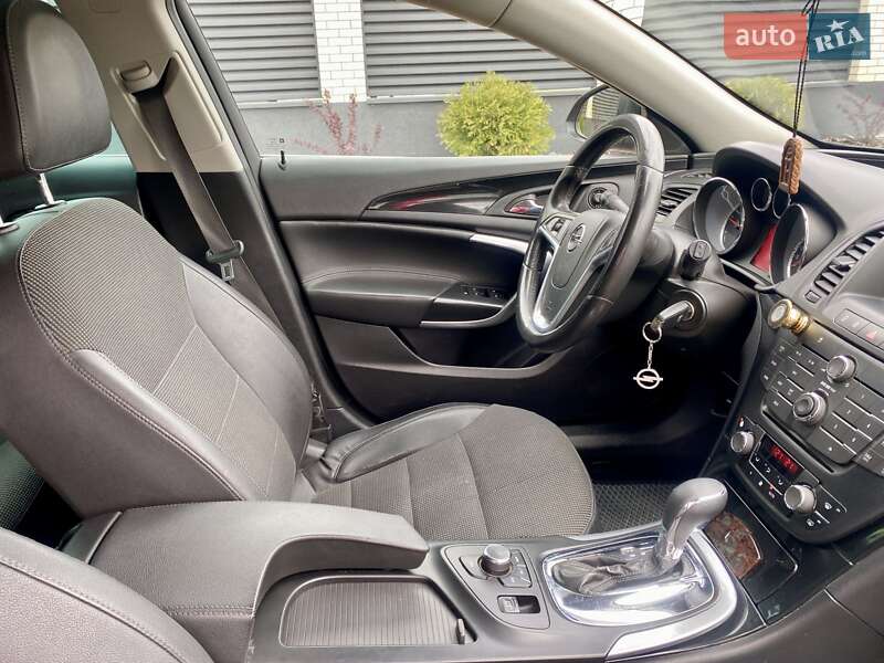 Універсал Opel Insignia 2010 в Хмельницькому