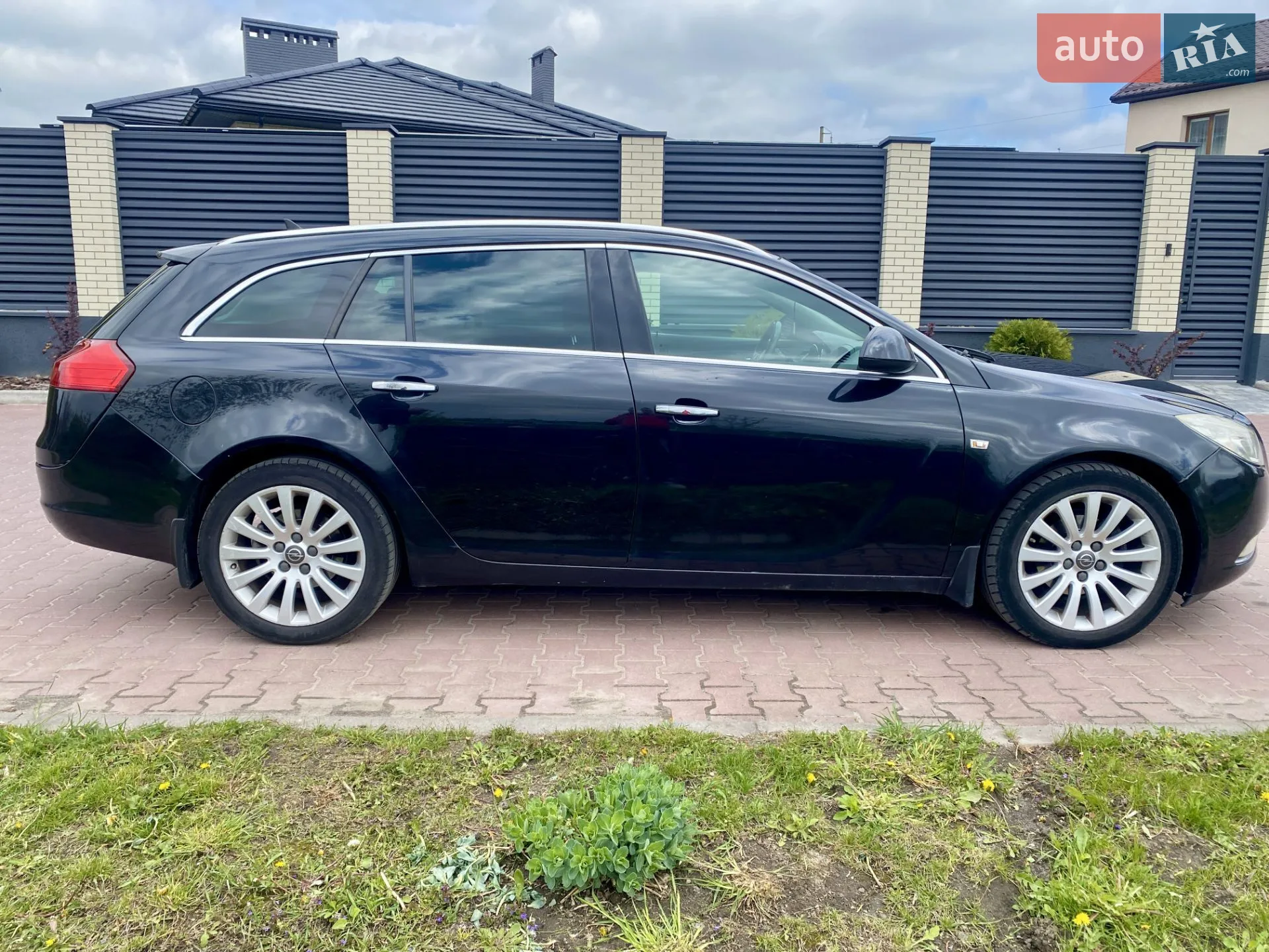 2010 Opel Insignia - мініатюра 2