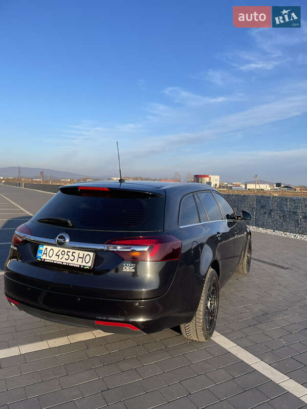 Универсал Opel Insignia 2014 в Мукачево