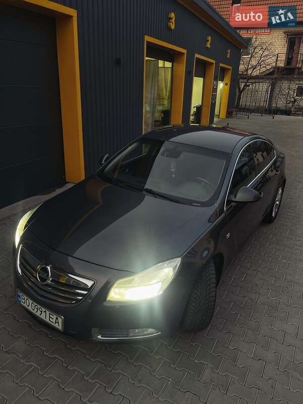 Седан Opel Insignia 2012 в Киеве