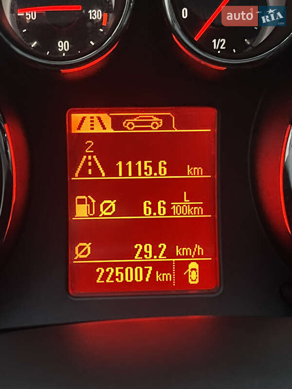 Седан Opel Insignia 2012 в Киеве