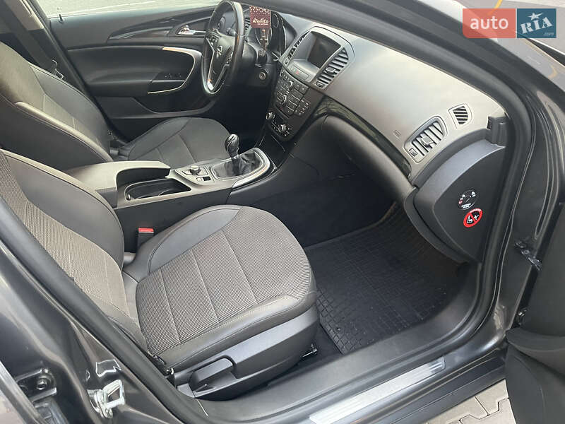 Седан Opel Insignia 2012 в Киеве