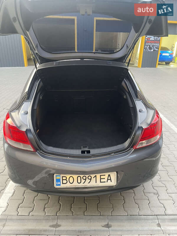 Седан Opel Insignia 2012 в Киеве