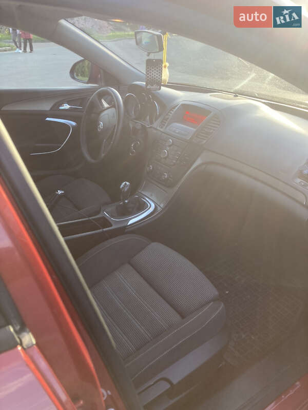 Универсал Opel Insignia 2010 в Житомире