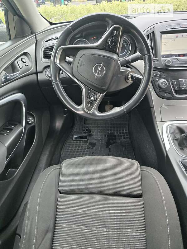 Универсал Opel Insignia 2014 в Коростене