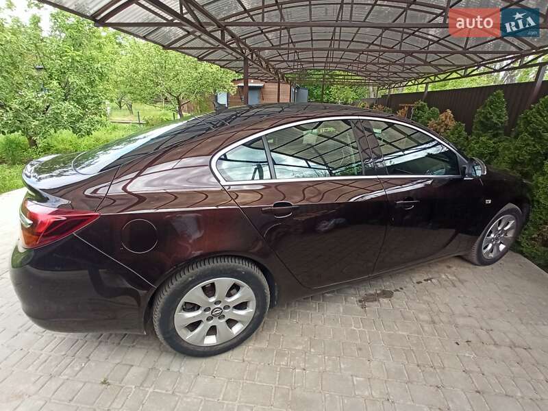Лифтбек Opel Insignia 2014 в Ирпене