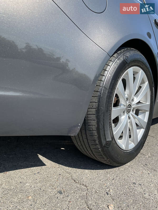Універсал Opel Insignia 2015 в Лисянці