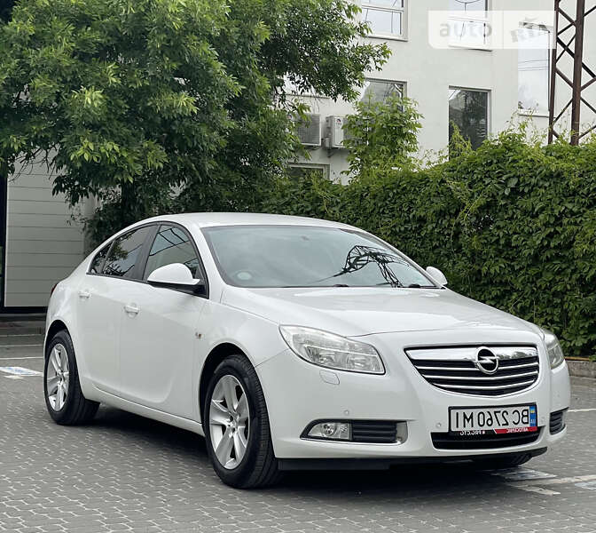 Ліфтбек Opel Insignia 2012 в Львові