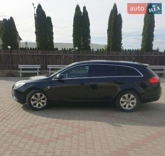 Універсал Opel Insignia 2012 в Дунаївцях