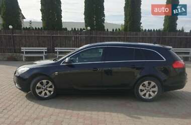 Универсал Opel Insignia 2012 в 