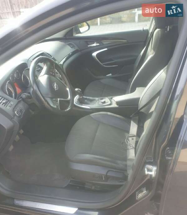Універсал Opel Insignia 2012 в Дунаївцях