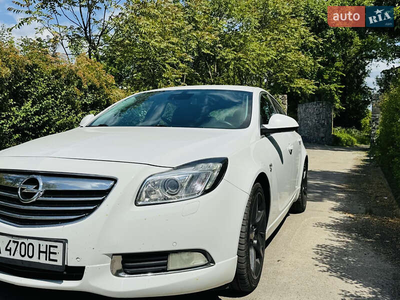 Лифтбек Opel Insignia 2010 в 