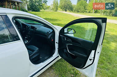 Лифтбек Opel Insignia 2010 в 