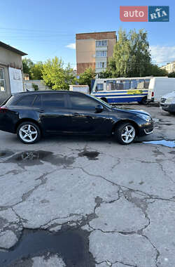 Универсал Opel Insignia 2013 в 