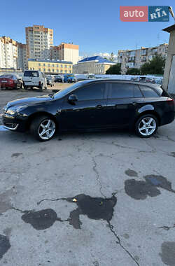 Универсал Opel Insignia 2013 в 