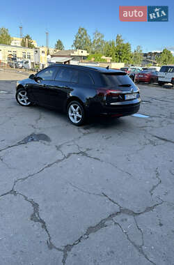 Универсал Opel Insignia 2013 в 
