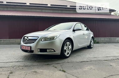 Седан Opel Insignia 2010 в Звенигородці