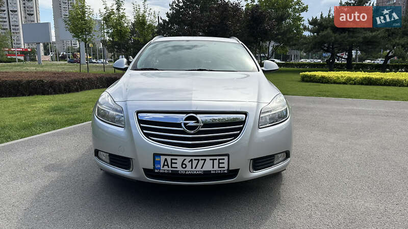Універсал Opel Insignia 2009 в Дніпрі