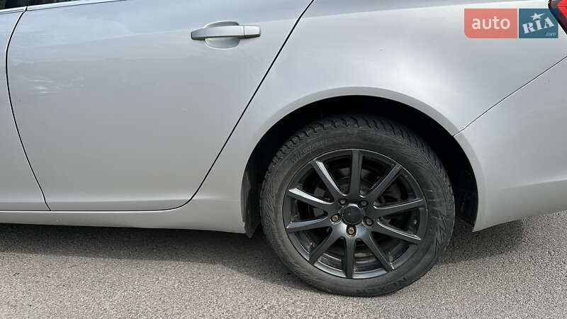 Універсал Opel Insignia 2009 в Дніпрі