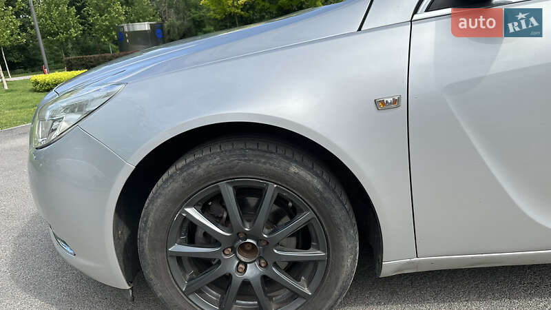 Універсал Opel Insignia 2009 в Дніпрі