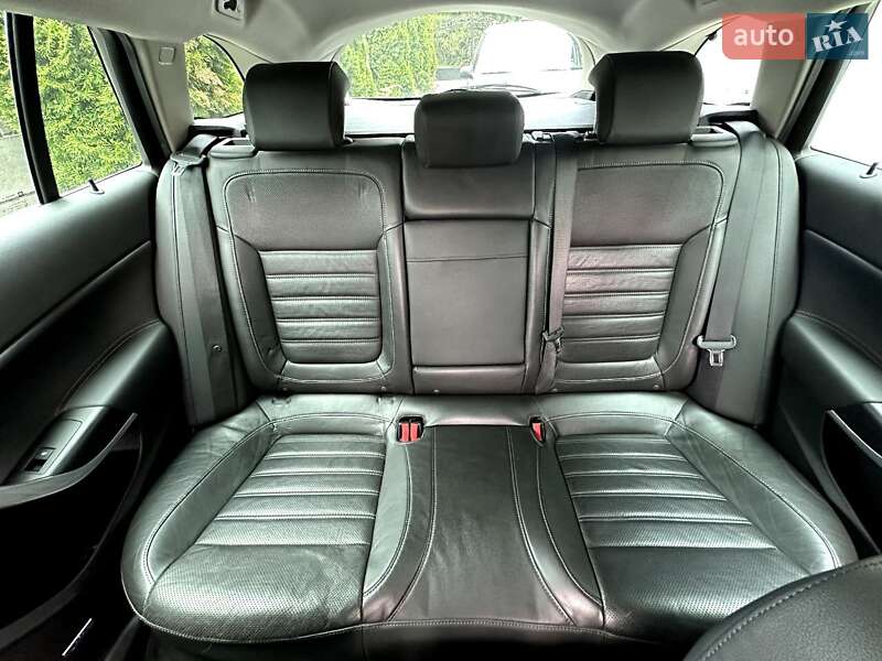 Универсал Opel Insignia 2009 в Ровно