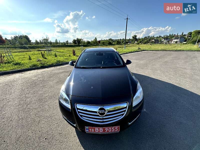 Универсал Opel Insignia 2009 в Ровно