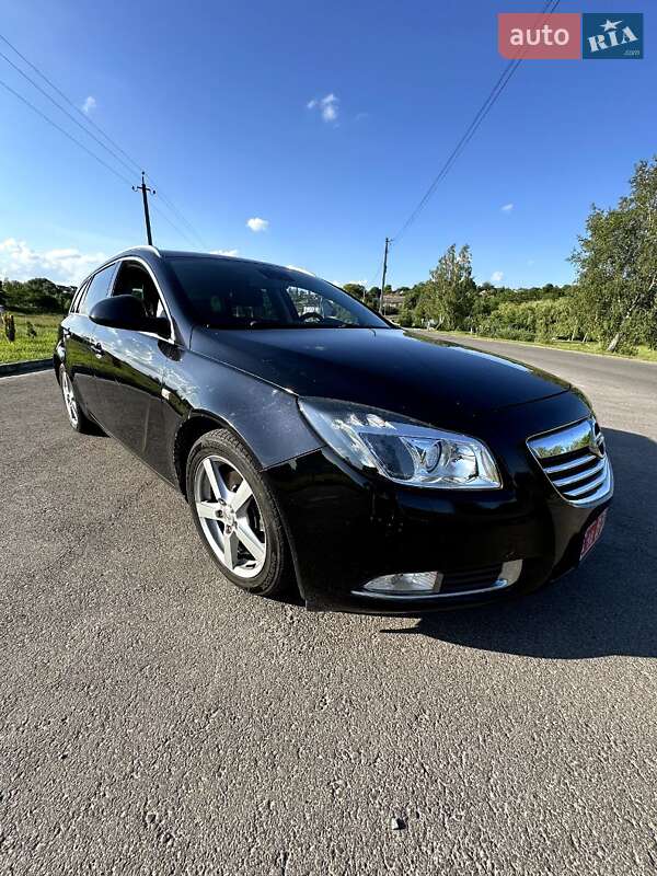Универсал Opel Insignia 2009 в Ровно