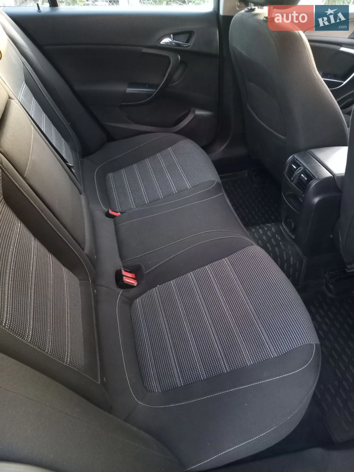 2012 Opel Insignia - мініатюра 14